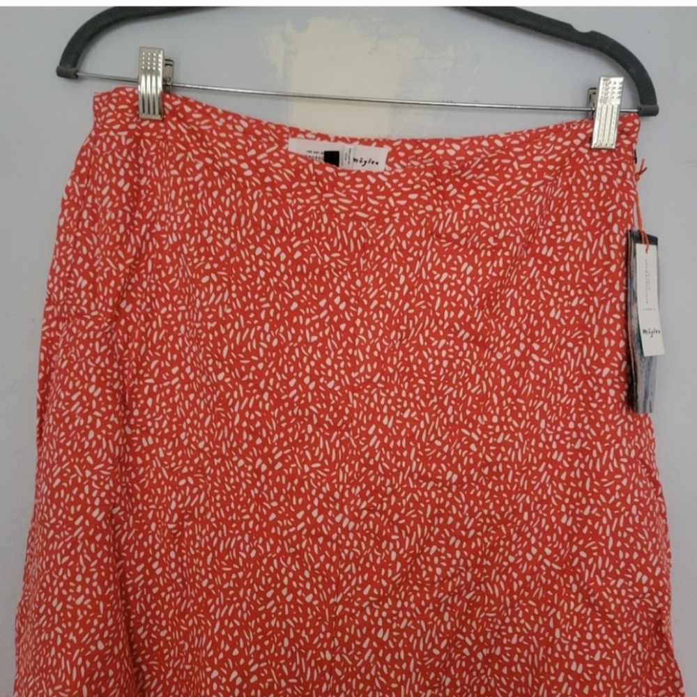 The art the anthropologie Moglea skirt